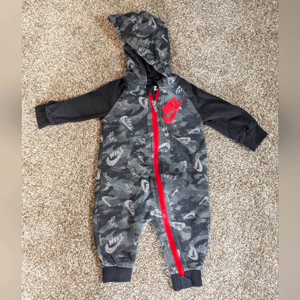 Nike “Just Do It.” Baby Hoodie Romper | Size 6M | Camo One-Piece with Red Zipper
